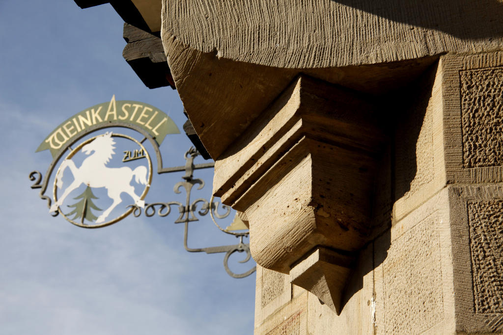 فندق Weinkastell Zum Weissen Ross كالستادت المظهر الخارجي الصورة